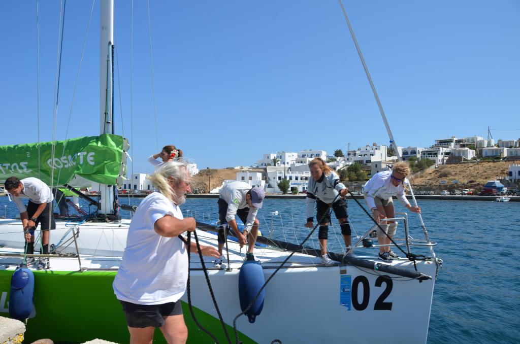 02-07-13-arrivalof1styacht-01