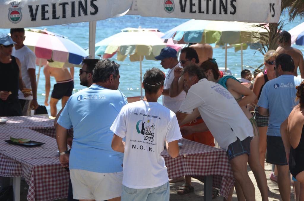 30-06-13-beach-party-milos-11